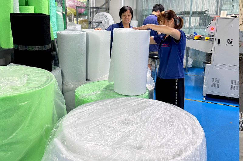 德雷克环保科技有限公司的研发团队如何持续创新以满足客户对过滤器性能和效果的需求提升？